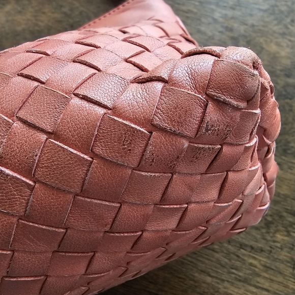 Bottega Veneta Intrecciato Leather Handbag Coral *FLAWS* - Picture 16 of 16